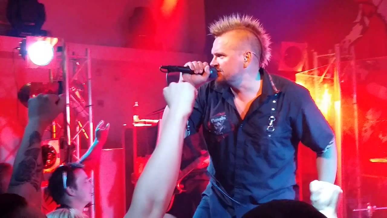 Klamydia - Klamydia On Perseest&auml;-live@Naantalin Kaivohuone 11.7.2014