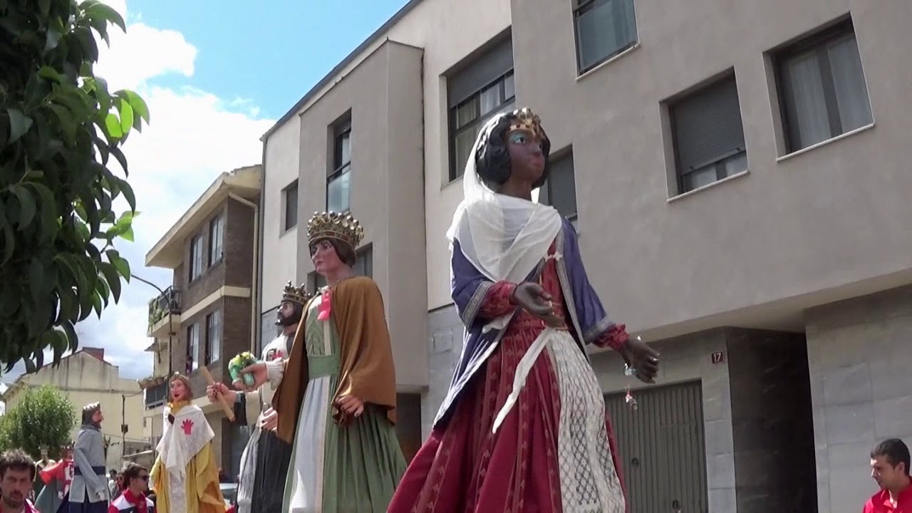 LOS GIGANTES DE OLITE Y MURCHANTE en las fiestas de Olite 2017