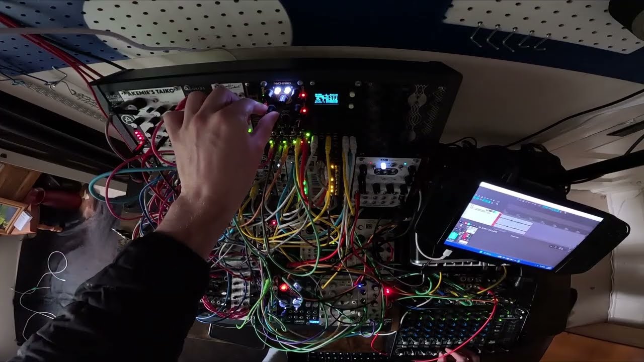 My BEST jam yet (Chill Eurorack Techno)