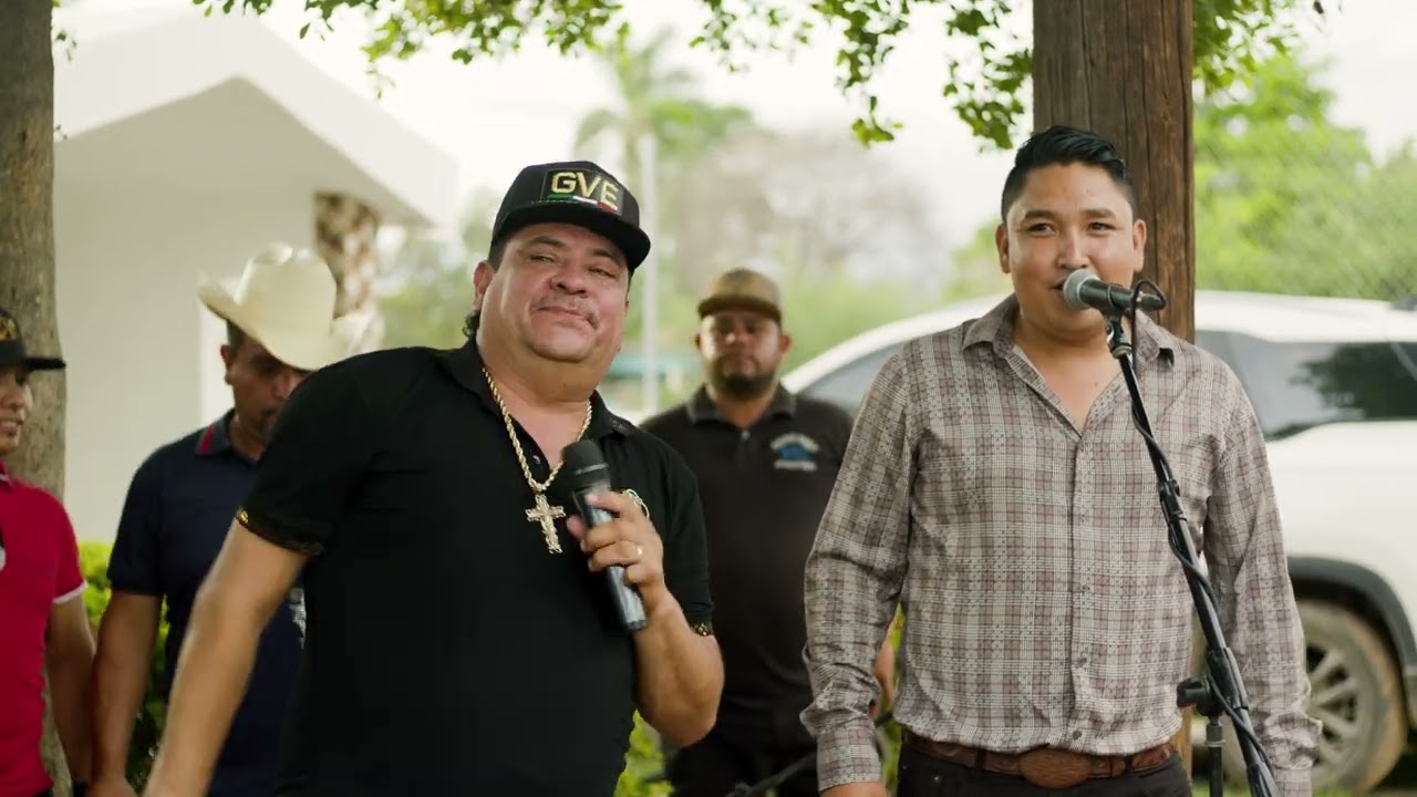 Las Diferencias - El Tigrillo Palma Y Carlos Valenzuela  En vivo Desde el Varal