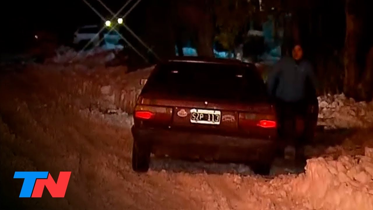 Temporal de nieve en el sur: caminos cortados en Villa La Angostura