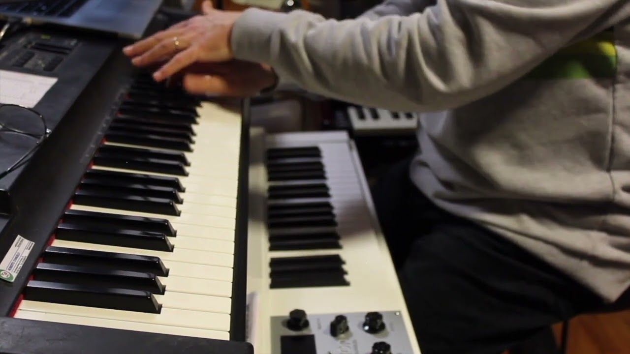 The Lamb Lies Down On Broadway (Genesis 1974-1977 keyboard cover)