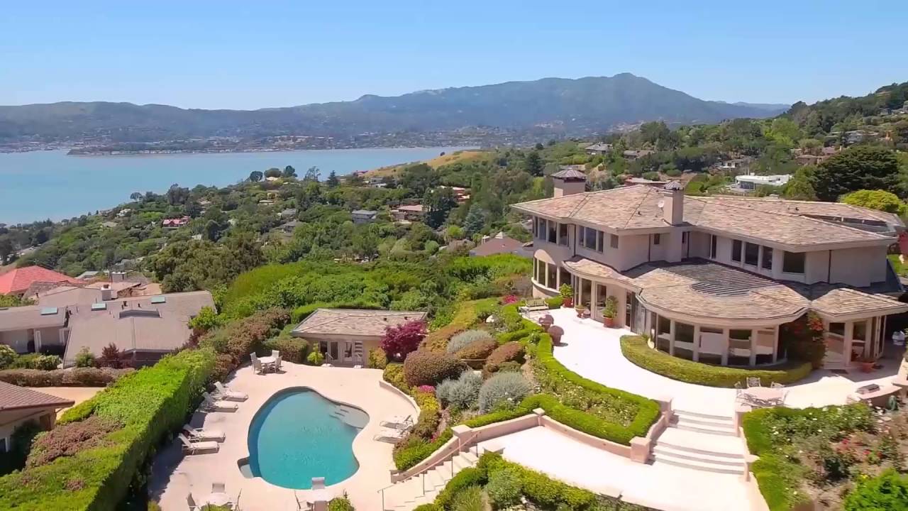 Breathtaking Views and Classic Elegance in Tiburon, California