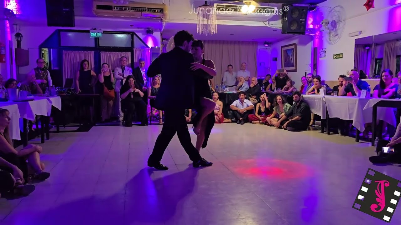Bailan! FEDERICO NAVEIRA & SABRINA MASSO | Gallo Ciego  | Tango Argentino | Junando Milongas®