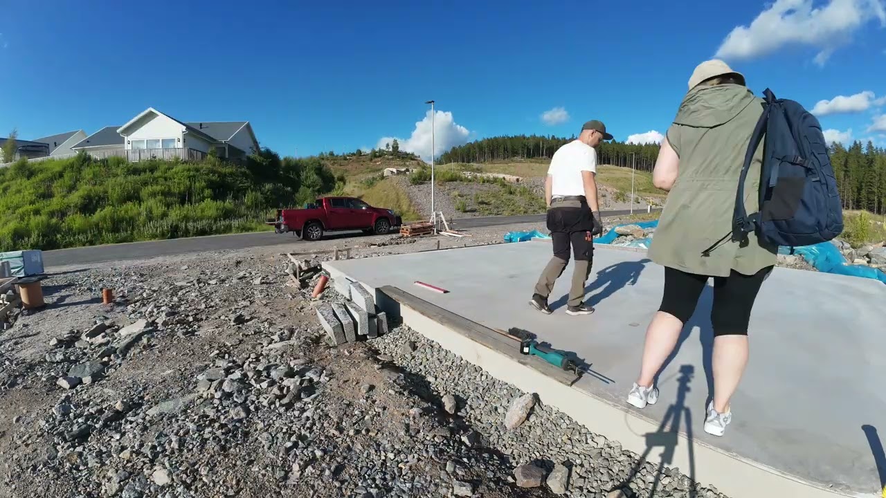 E19. Building a garage plinth from Leca blocks. Part 1