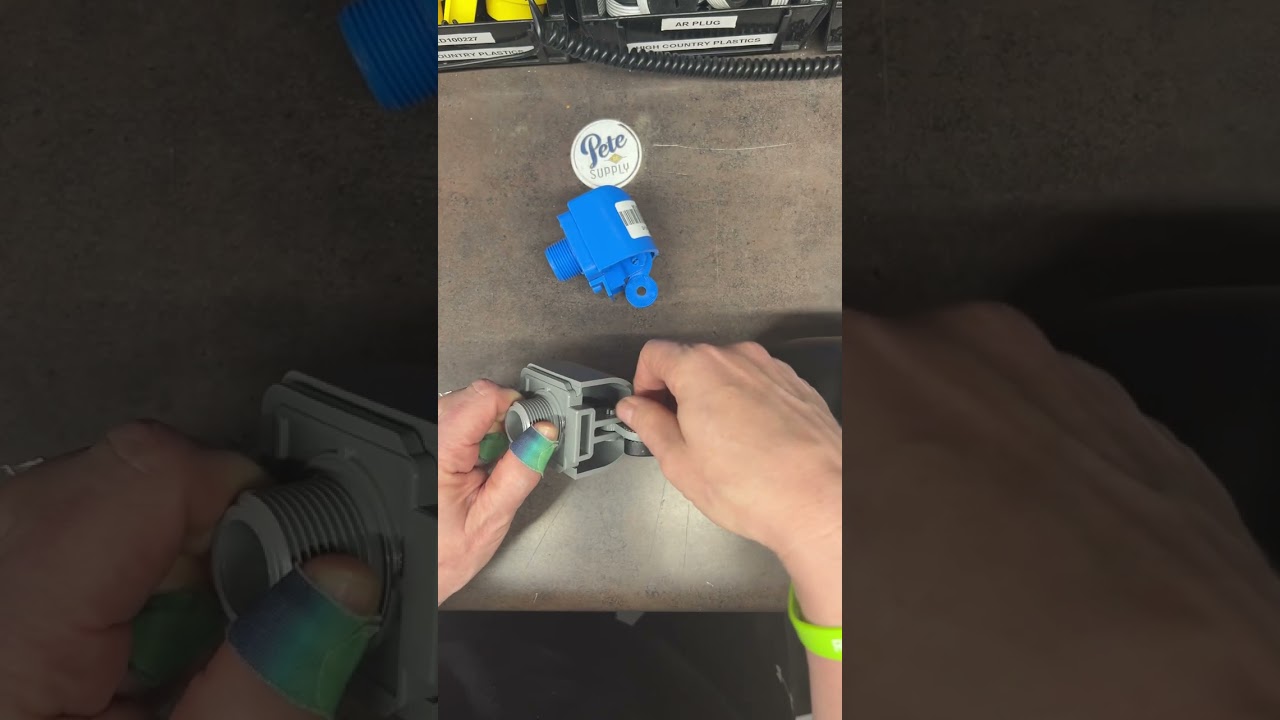 How to adjust the float on a Miraco Waterer with Straight Hardware