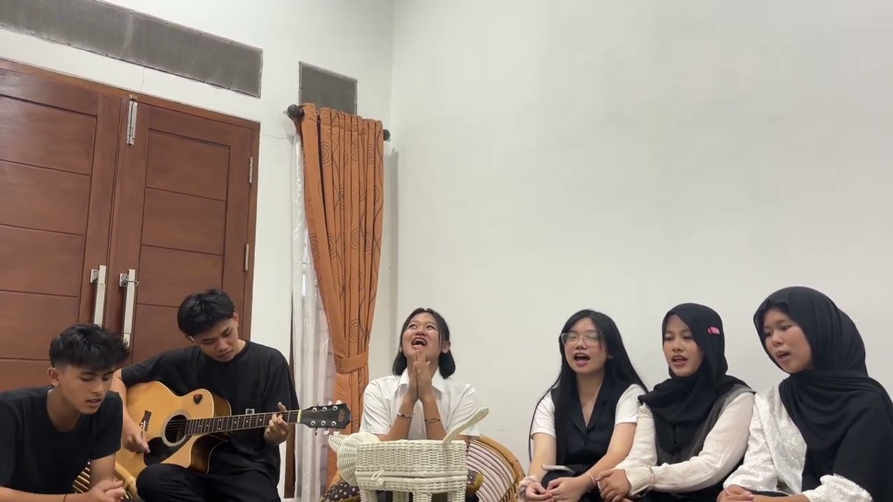 Musikalisasi Puisi “Cinta Tak Tergapai” Oleh kelompok 6 kelas XI-C1