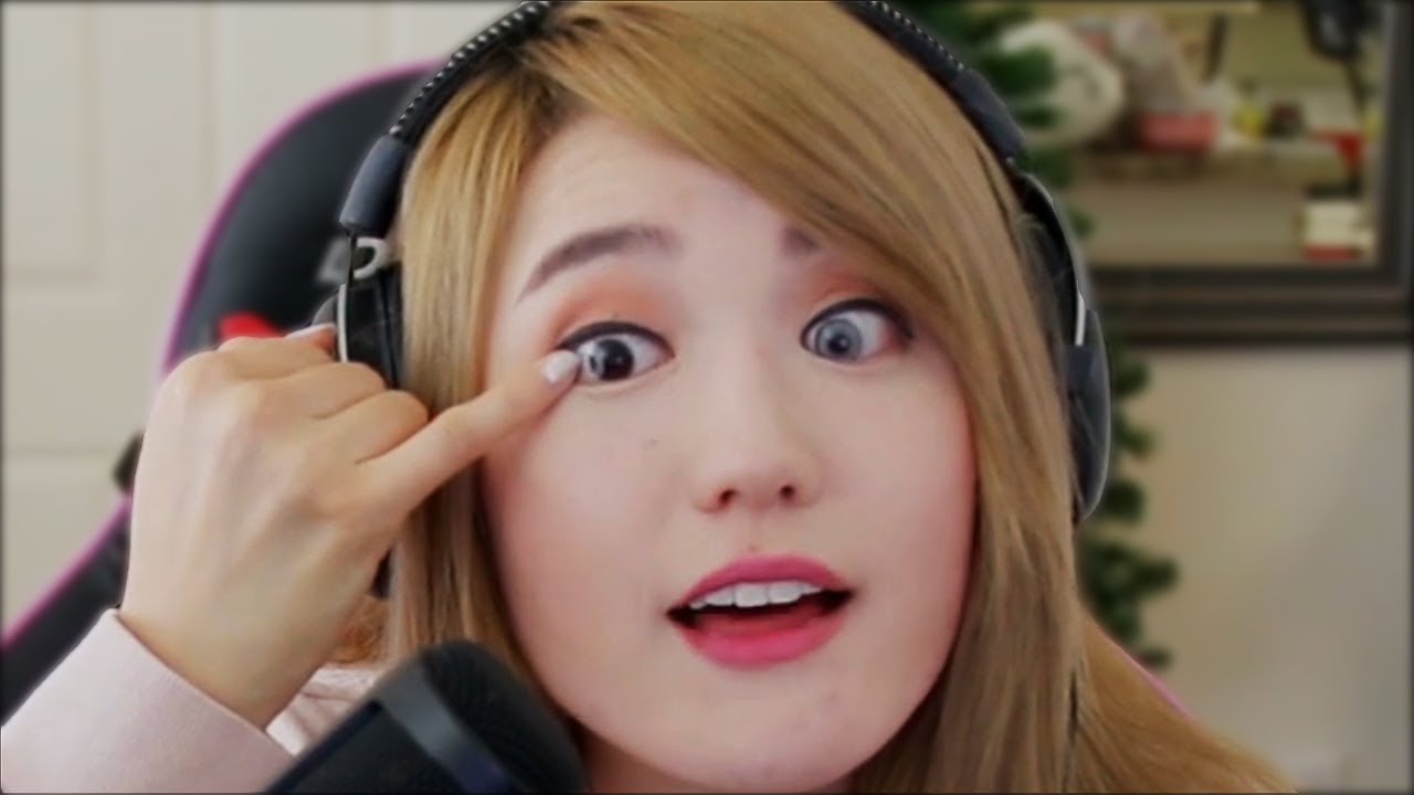 Janet looks Like Fuslie? | Jake gets Scared | Moe Flexes Challenger Backpack | Foki is Real