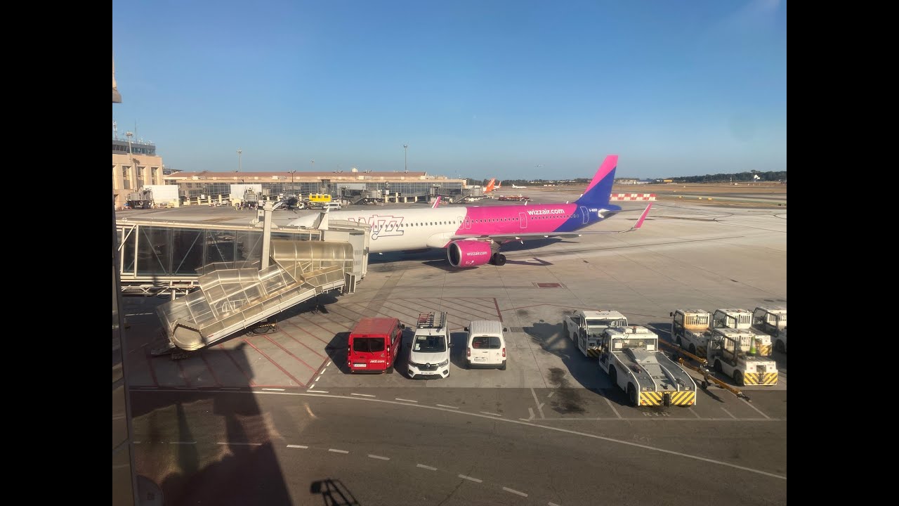 Flight Review: Wizzair W45726 (AGP-LGW)