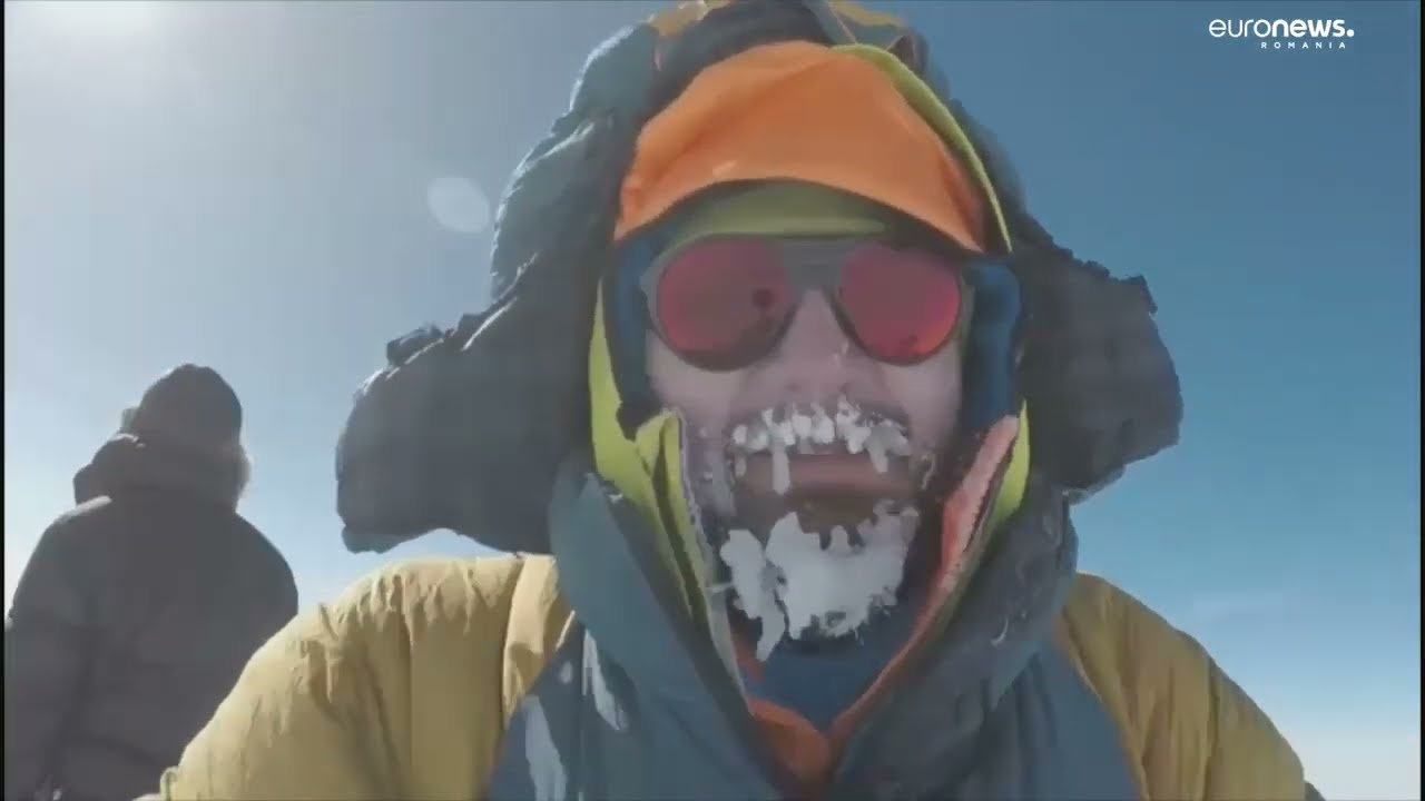 Cucerirea Antarcticii, prin ochii unui alpinist rom&acirc;n: &bdquo;C&acirc;nd scoteai m&acirc;na din mănușă, &icirc;ți &icirc;ngheța&rdquo;