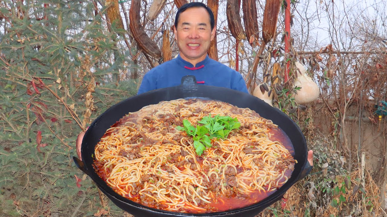 Самый острый рецепт рисовой лапши! С богатым соусом и огромными кусками говядины! Очень вкусно