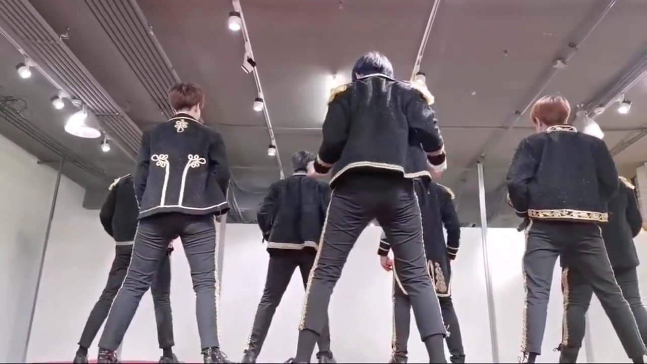 BangEarn cover BTS : Come Back In BTS Market - Boy with luv First stage!!!