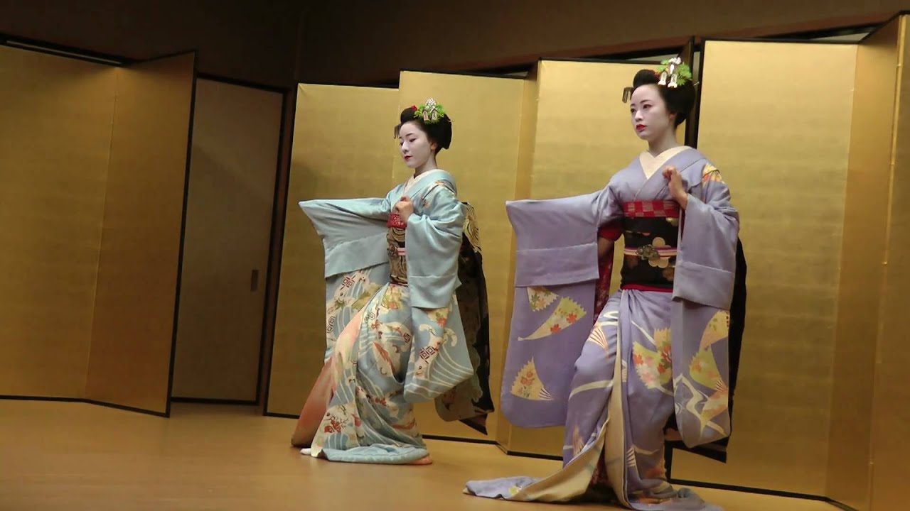Kyoto　maiko 京都・竹茂楼の舞妓さん(真希乃さん・佳つ實さん）