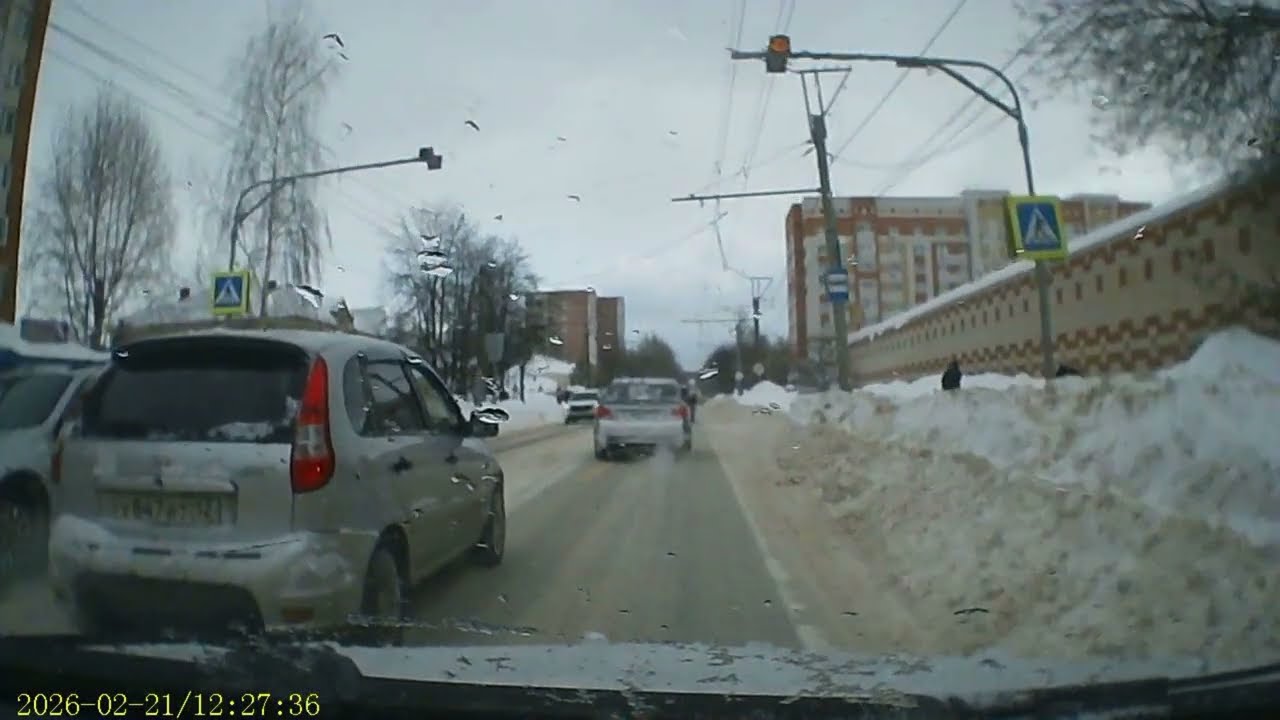Рискованные манёвры на дорогах! 