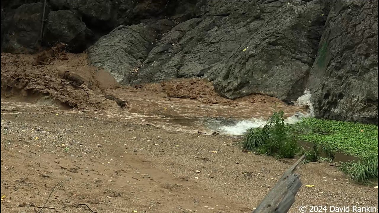 Big Flash Flood near Tucson AZ, July 31 2024
