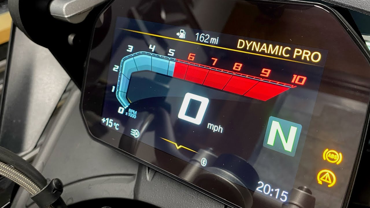 HINTS & TIPS #2 BMW R1250GS What's the information displayed above the rev counter? 🤔