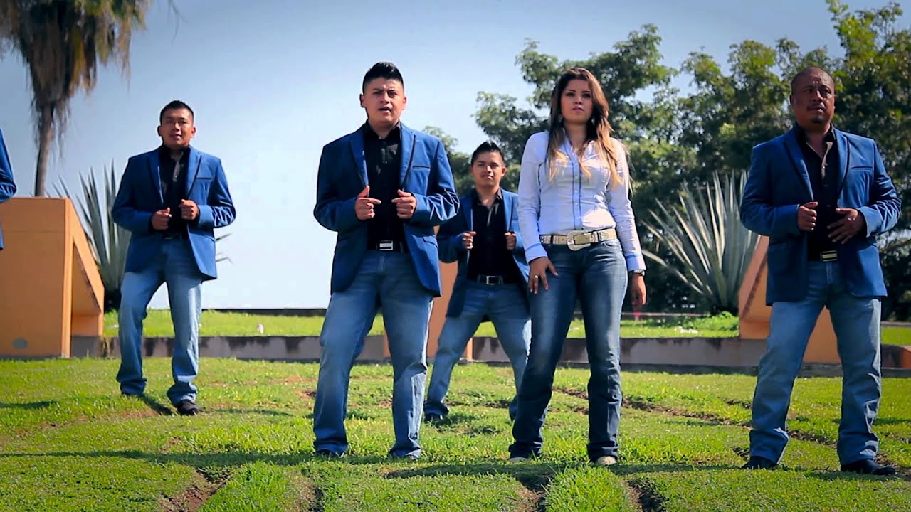 ESTRUENDO DE OAXACA FEAT LA LEYENDA DE SERVANDO MONTALVA MI MANERA DE QUERER