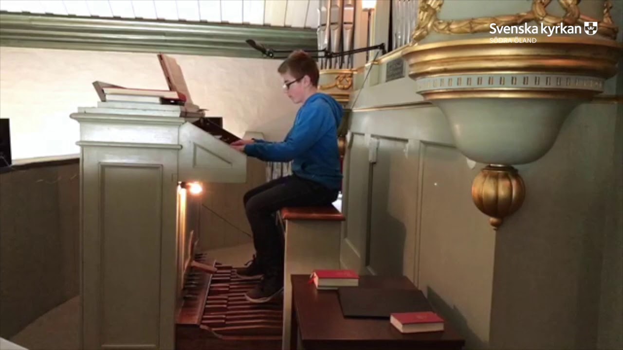 Följ Petronella Björn på pilgrimsvandring - Del 1: Södra Möckleby och dess kyrka