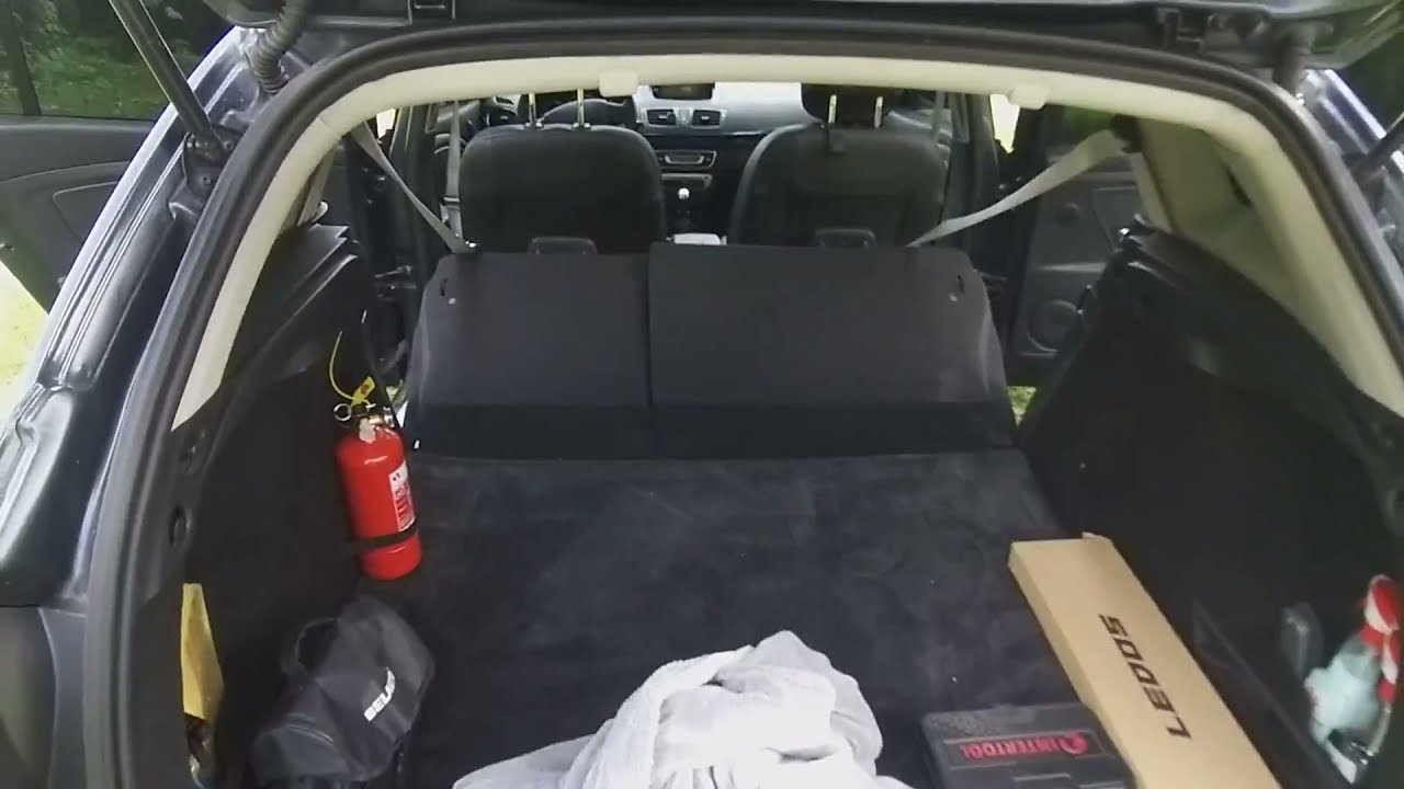 Куда убрать шторку багажника Megane 3 (универсал)