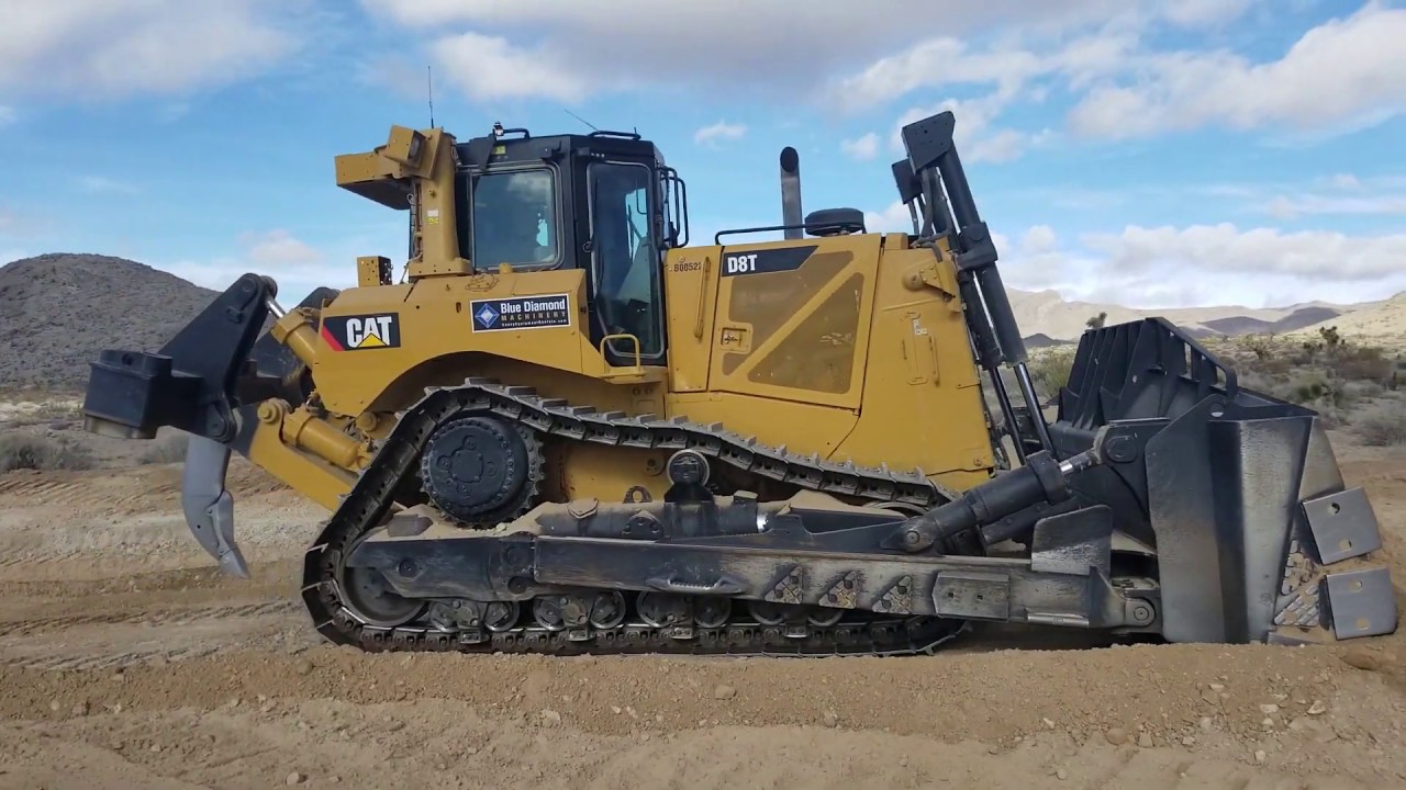 CAT D8T Dozer