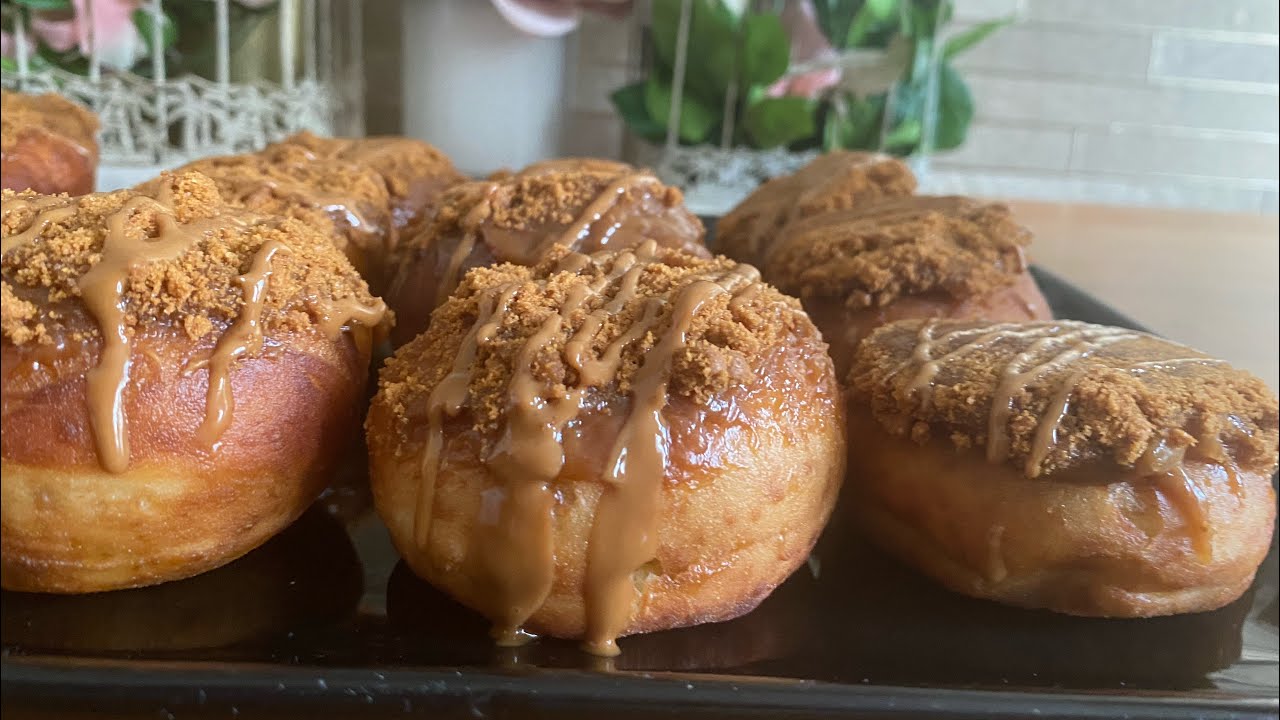 Lotus Biscoff Donuts! | Donut oo macaan