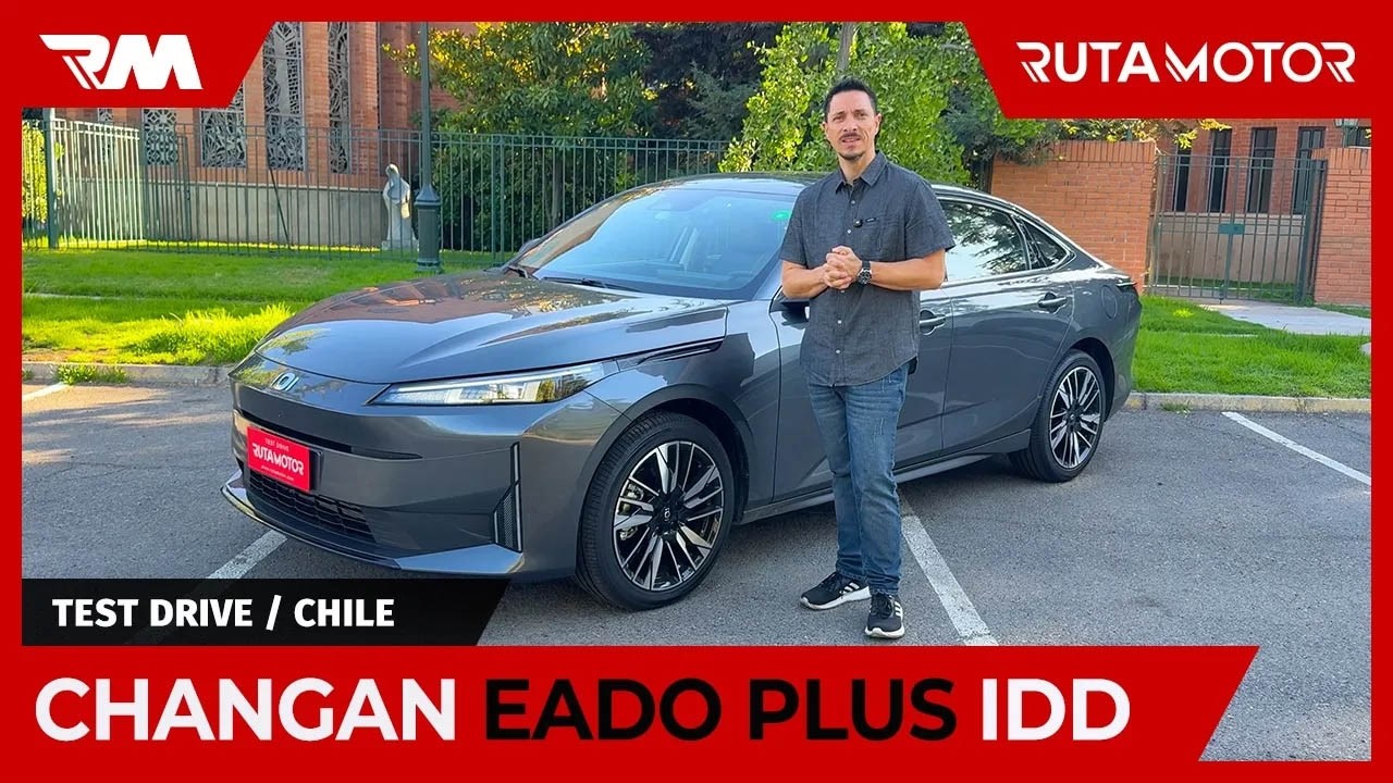 Changan Eado Plus iDD - Claramente aún les queda vida a los buenos sedanes como este