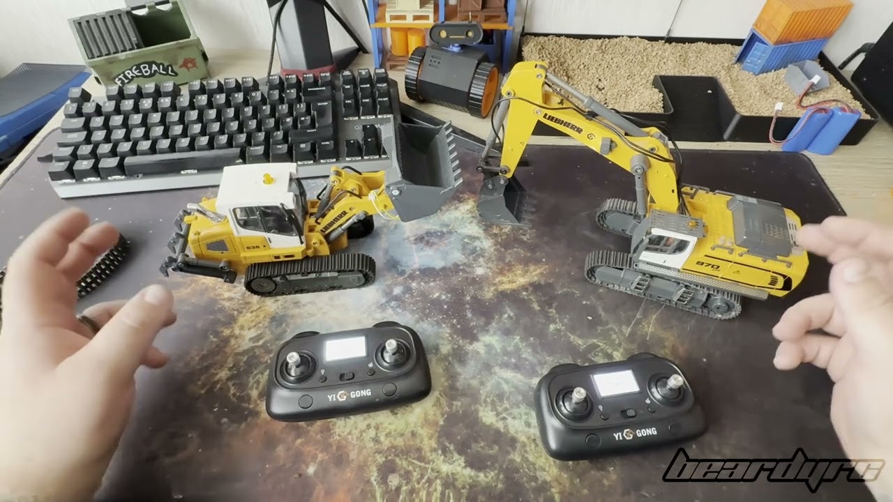 Yi-Gong 1:50 (ish) 686 Crawler Loader and 970 Excavator Review