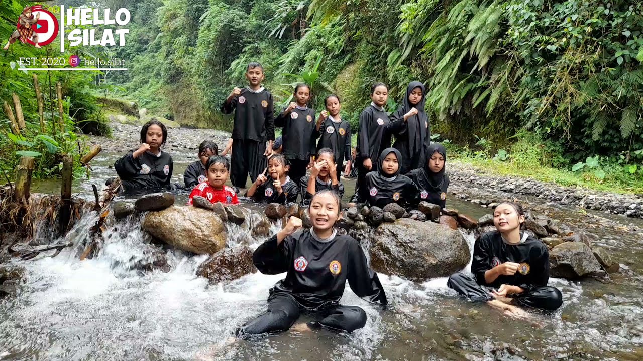 KESERUAN ANAK - ANAK SILAT SETELAH SEHARIAN BERLATIH SILAT