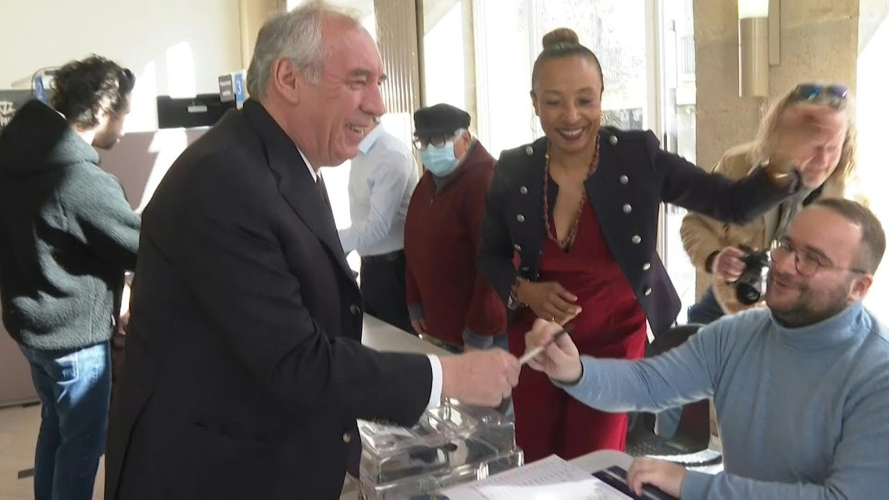 French mayoral elections: Former French PM and incumbent Pau Mayor François Bayrou votes | AFP