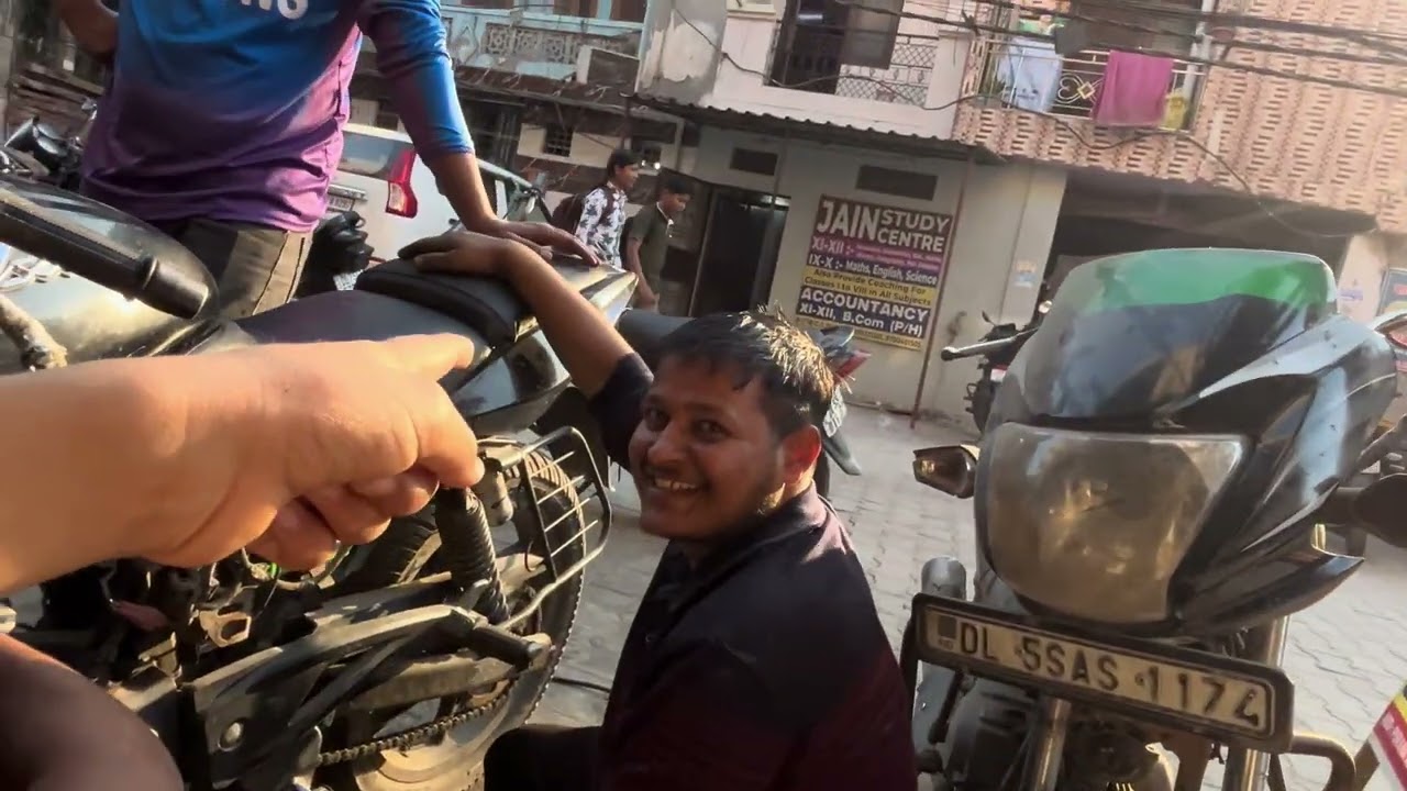 Mere Allahabad ke ￼dost mujhse milne aaye ￼✌️