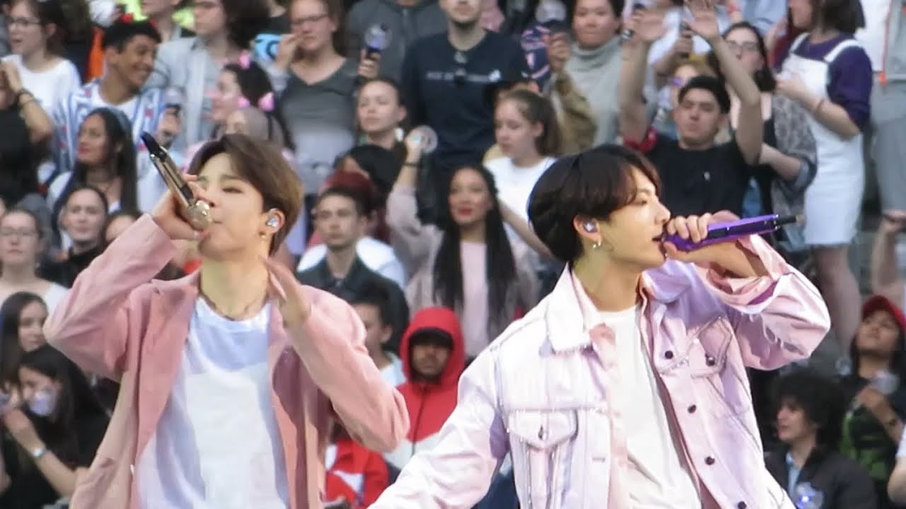 #BTS #방탄소년단 Paris Day 1 and 2 in one video, Full HD FANCAM -Love Yourself Speak Yourself Tour