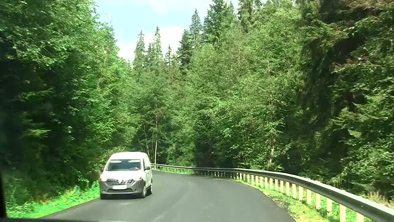 Дорога між Верховиною і Ворохтою. Кривопільський перевал.