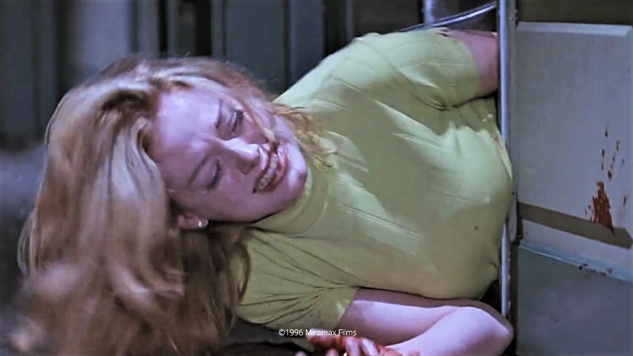Scream: Stuck in the door