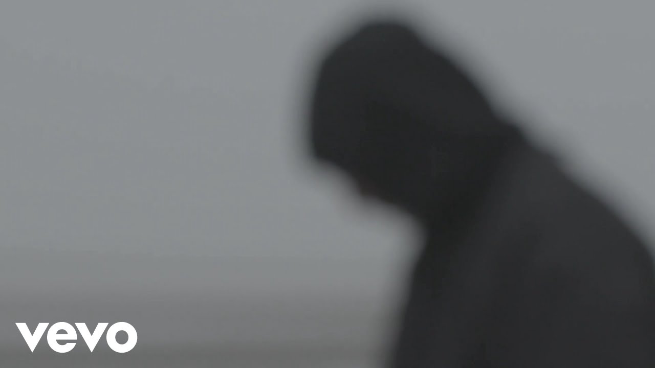 Fabri Fibra - Amici O Nemici (Visual Video)