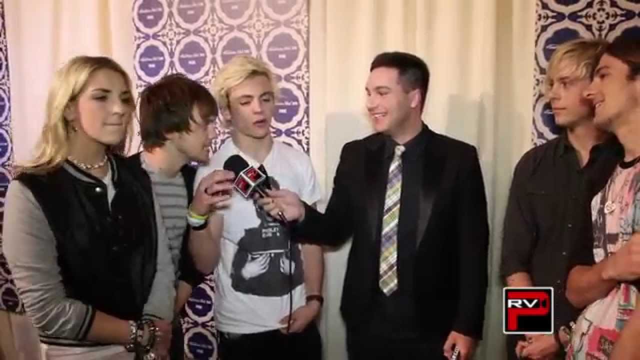 R5 Fan Questions: Selfie Faces, Getting In Trouble & Loving Their Fans!