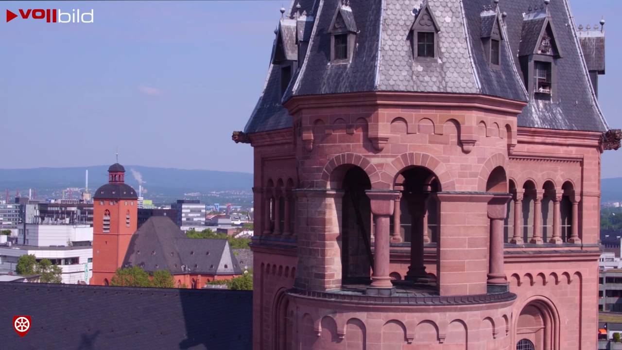Drohnenflug um den Mainzer Dom
