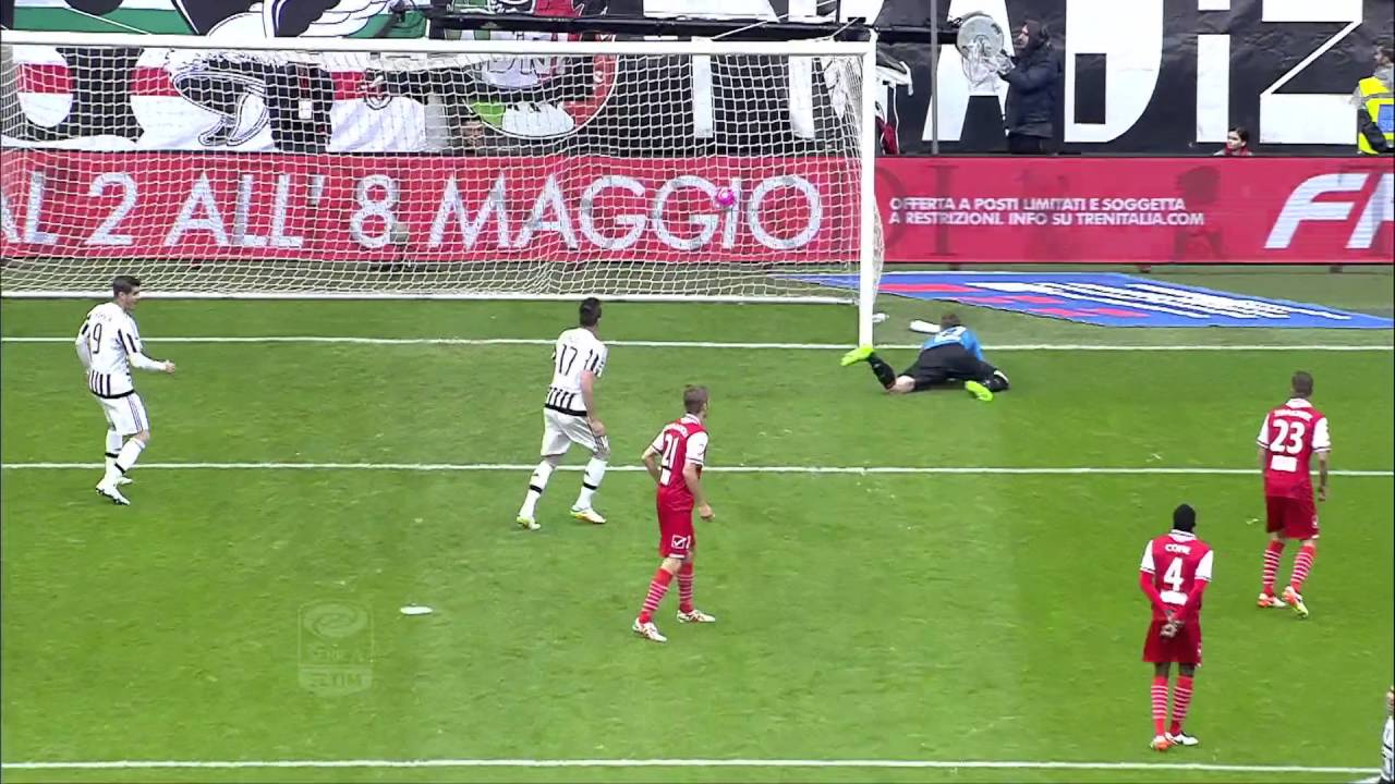 Il gol di Hernanes - Juventus-Carpi 2-0 - Giornata 36 - Serie A TIM 2015/16