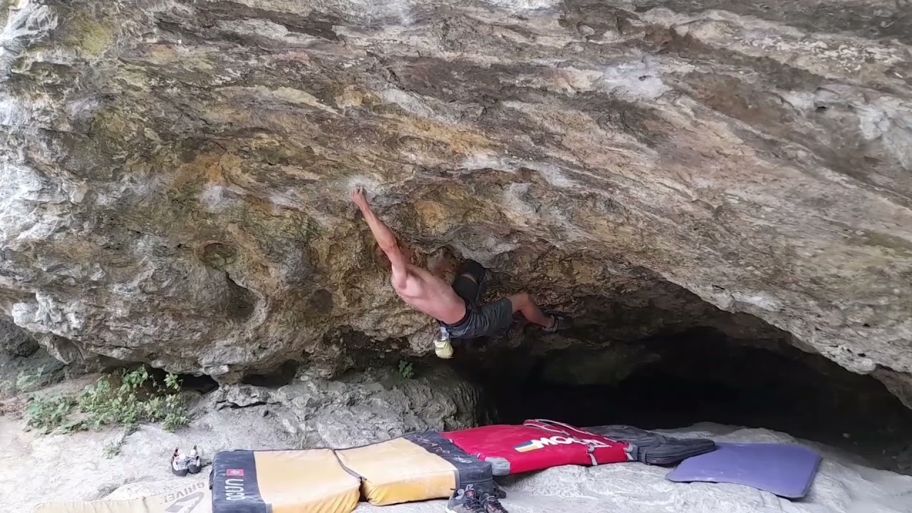 Ben's Roof 7C, Raven's Tor, Derbyshire