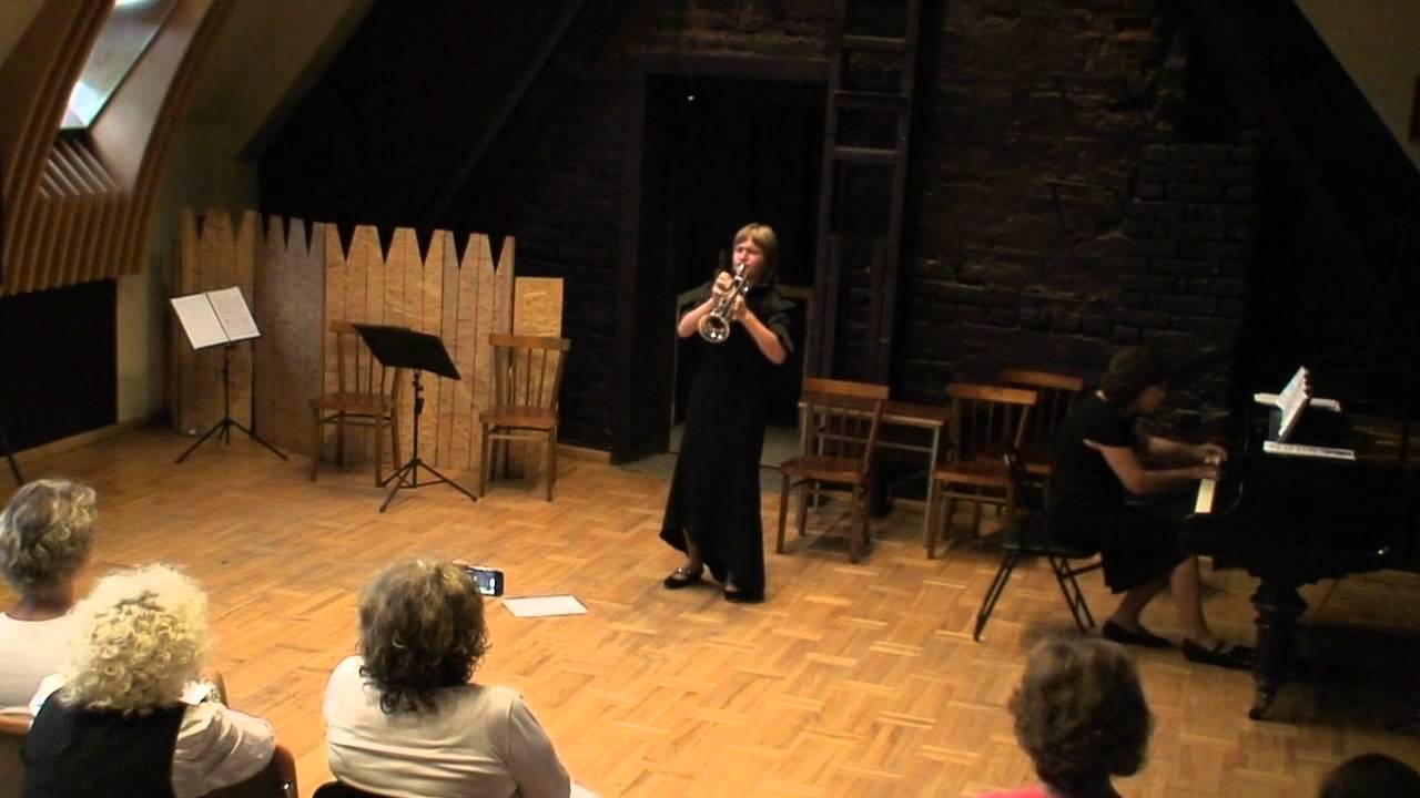 Hora Staccato (Grigoras Dinicu) Performed by Svetlana Astashkina and Tatyana Astashkina