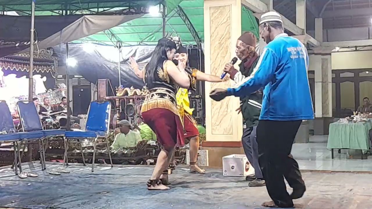 Seni: Tayub; Campursari;.... Lagu Rondo Kempling, Perawan Tuwo,.... Campursari Adi Budoyo