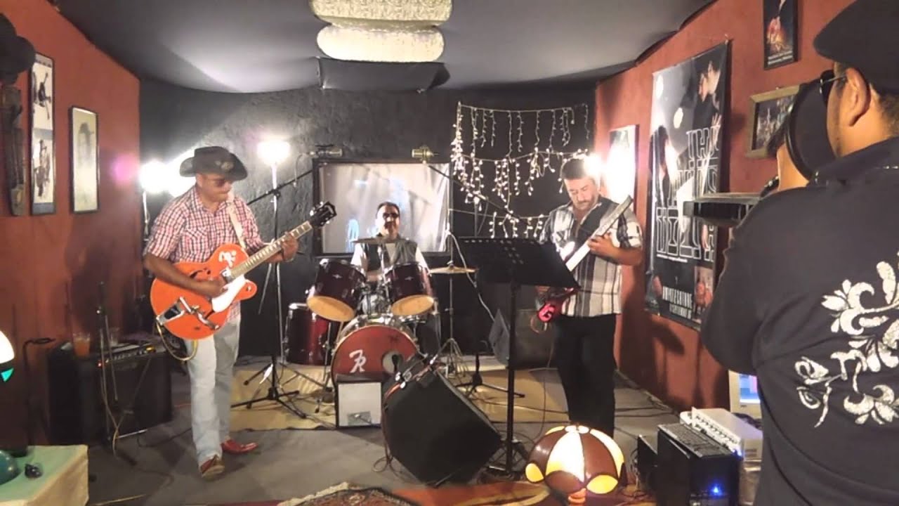 LOBO HOMBRE EN PARIS By SEVEN (La Union Cover LIVE)!! HD!! Arreglo ORIGINAL By SEVEN