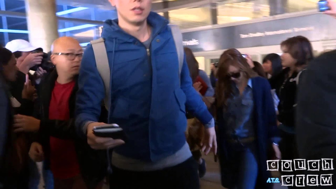 121109 Jessica & Seohyun @ LAX Airport Arrival [SBS Kpop Super Concert]