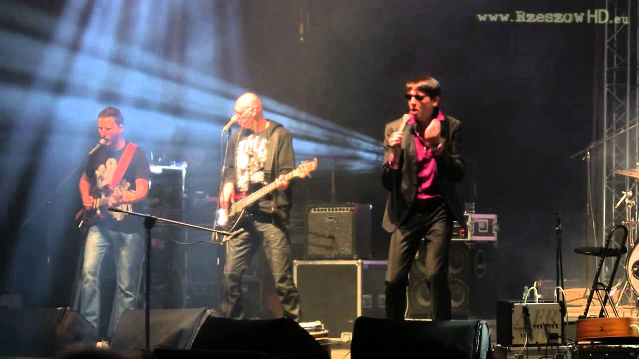 Maleńczuk zarzyna piosenkę poetycką (Medley)  (Rzeszów, czerwiec 2011), HD quality