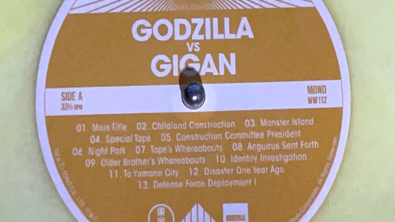 Vinyl play - Godzilla vs. Gigan soundtrack (1972) - double LP - Jun Fukuda, Akira Ifukube