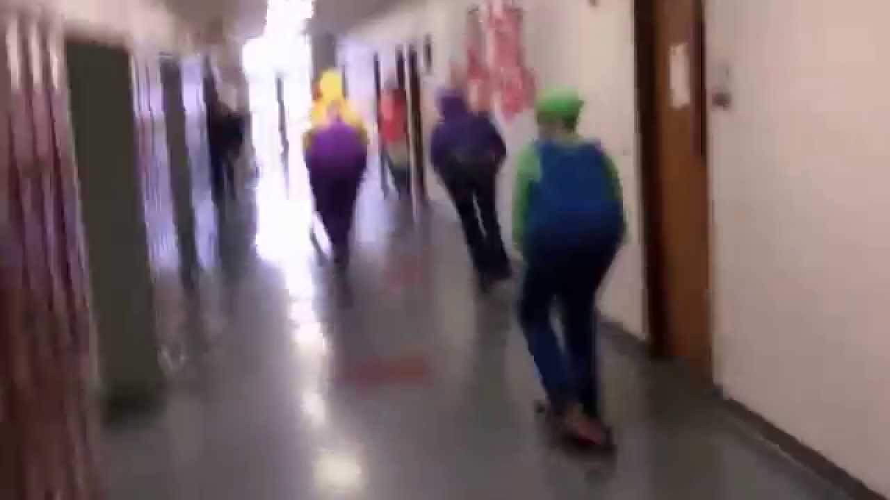 Magnolia High School Senior (2015) Mario Kart Prank