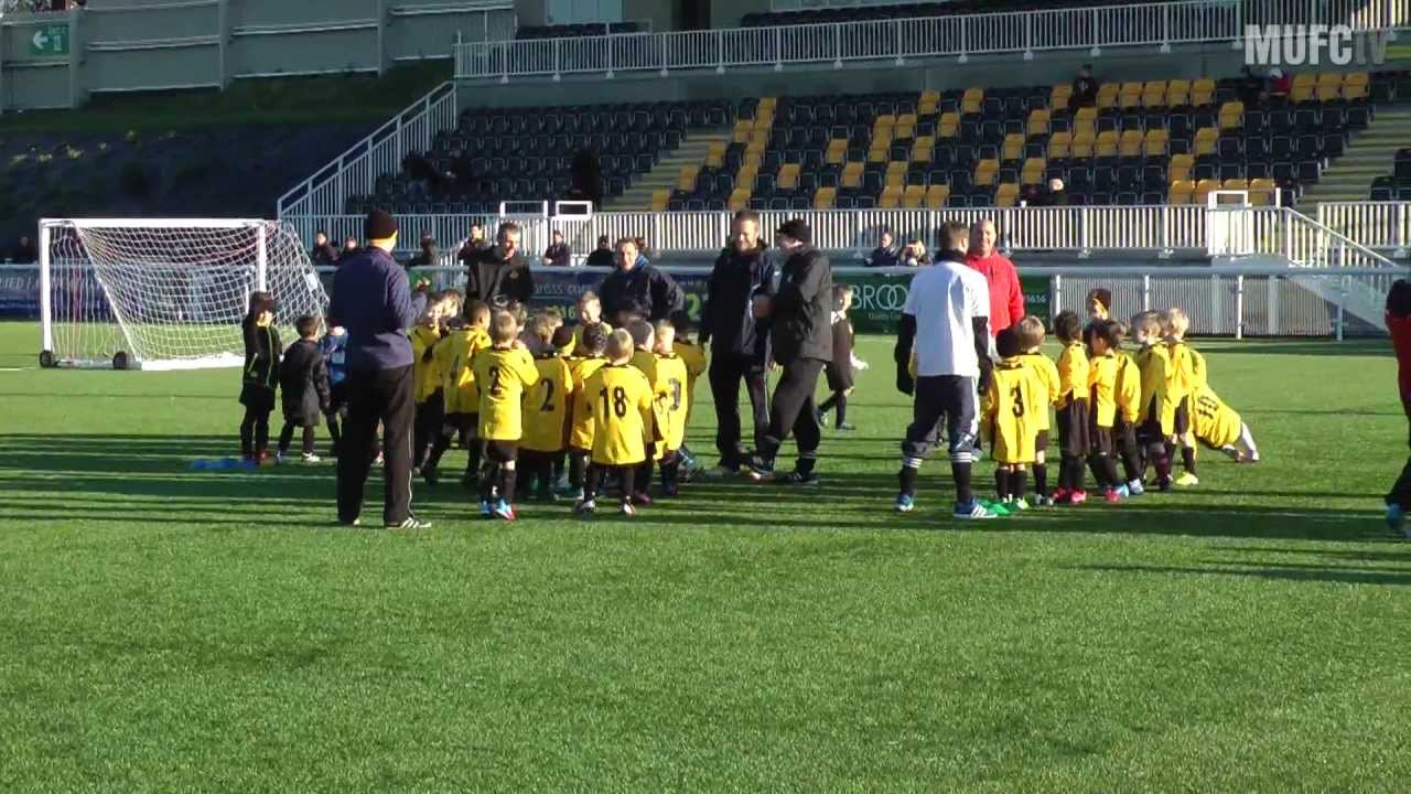 Maidstone United: Warming Up with the Pebbles