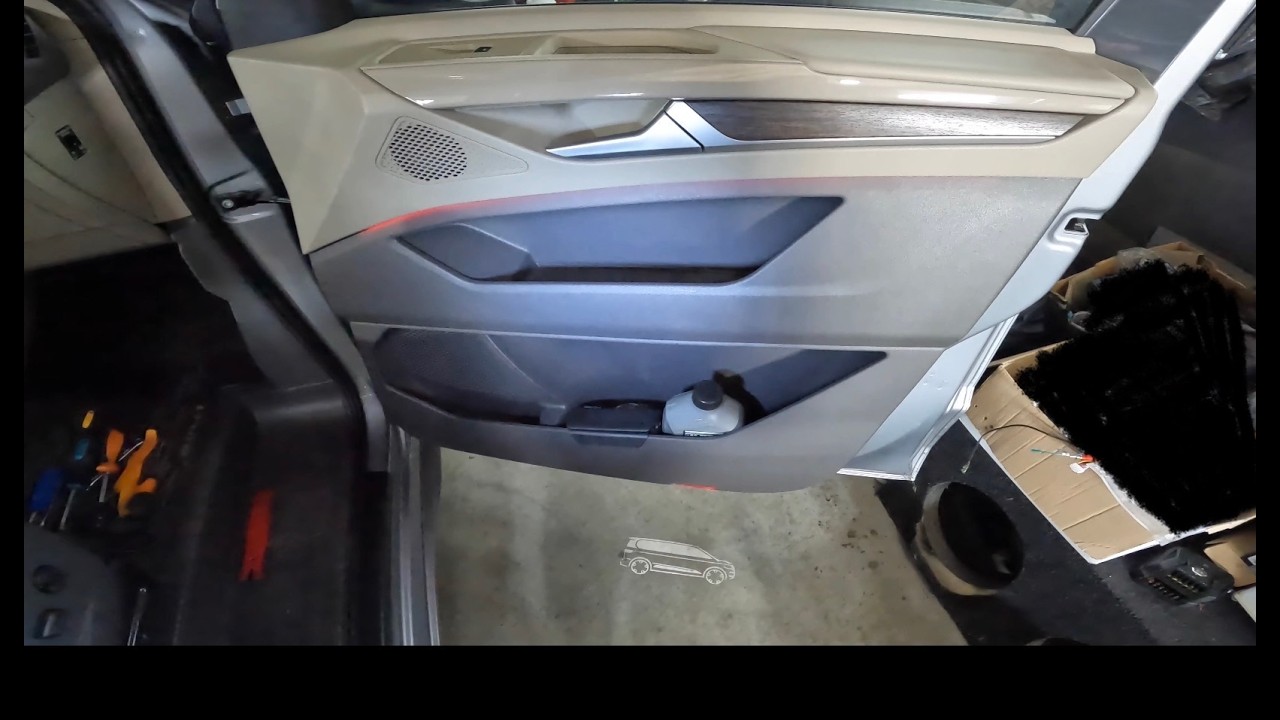 Volkswagen Multivan T7 2021-2026 How To Remove Door Panel / Door Panel Removal
