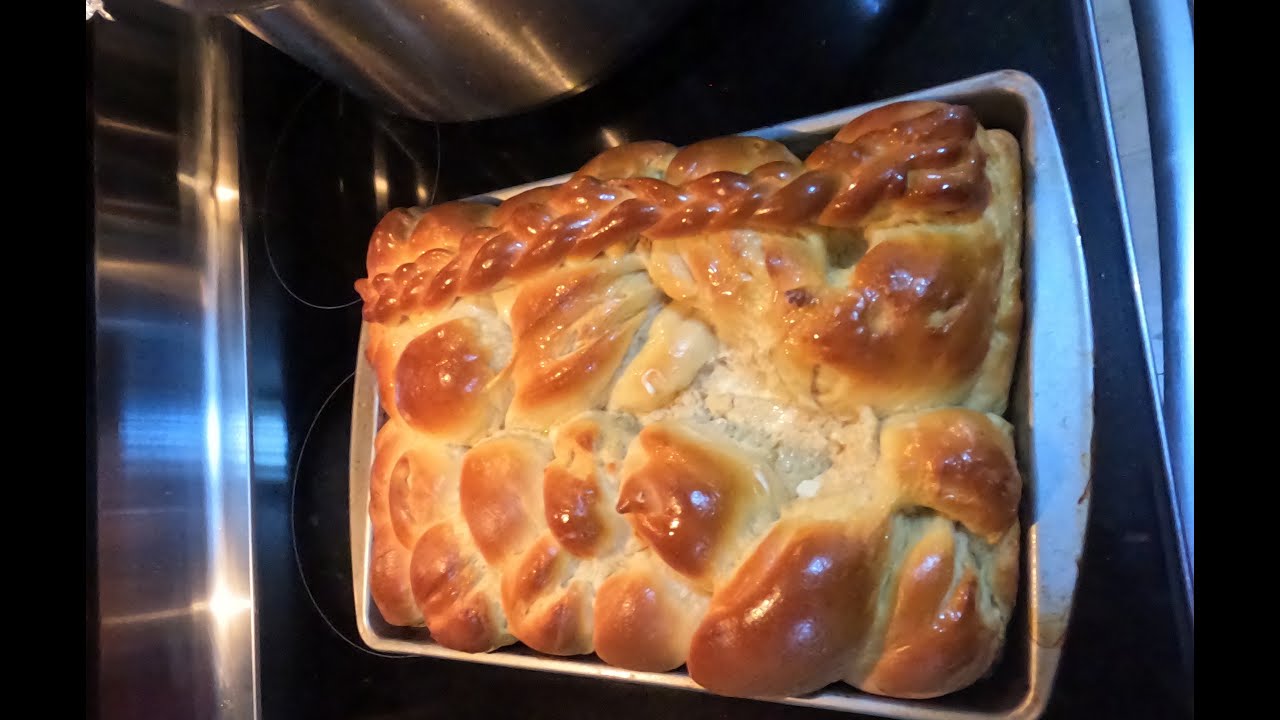 Плетеное тесто для хлеба