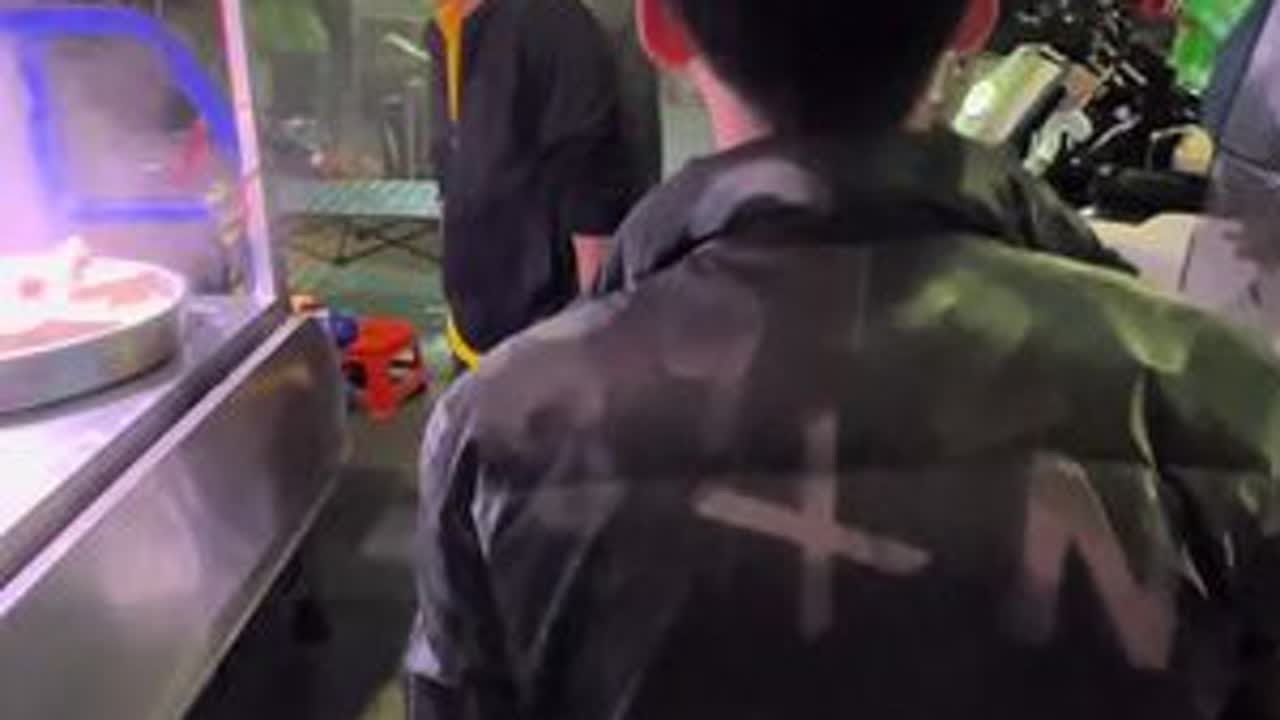 最近出去走了一圈，最让我挂心的就是这个大哥了#波仔炒粉#街边炒粉#炒粉#街边小吃