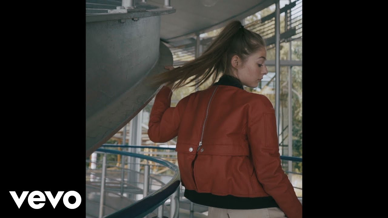 Eugénie - Hide